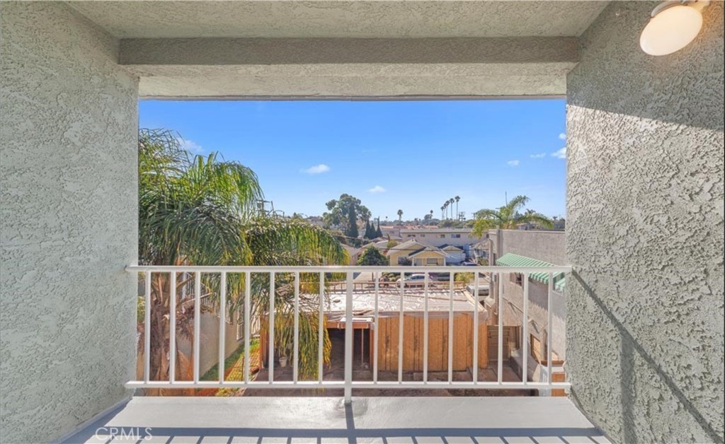 MLS #OC25281662 image #16