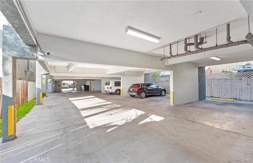 MLS #OC25281662 image #18