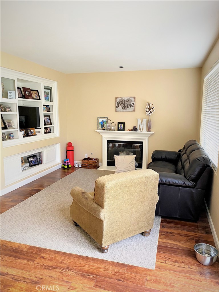 MLS #OC25281866 image #6