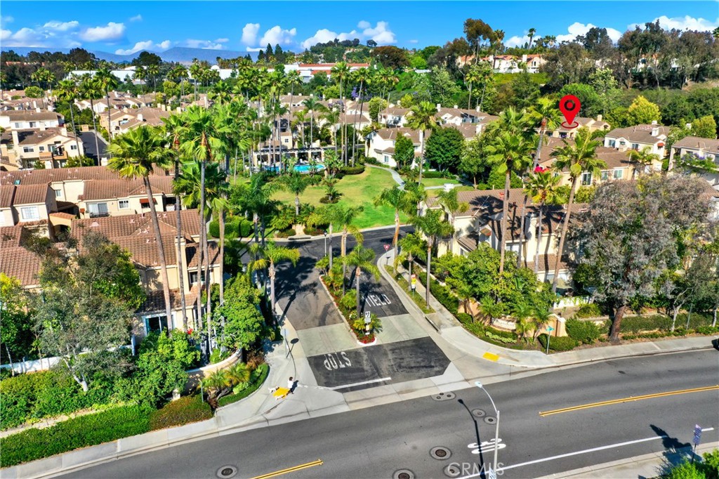 MLS #OC25281871 image #18