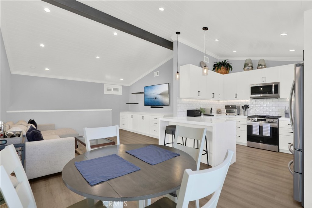 MLS #OC25281871 image #4