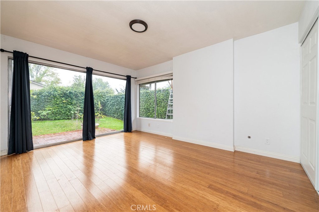 MLS #OC25282254 image #10