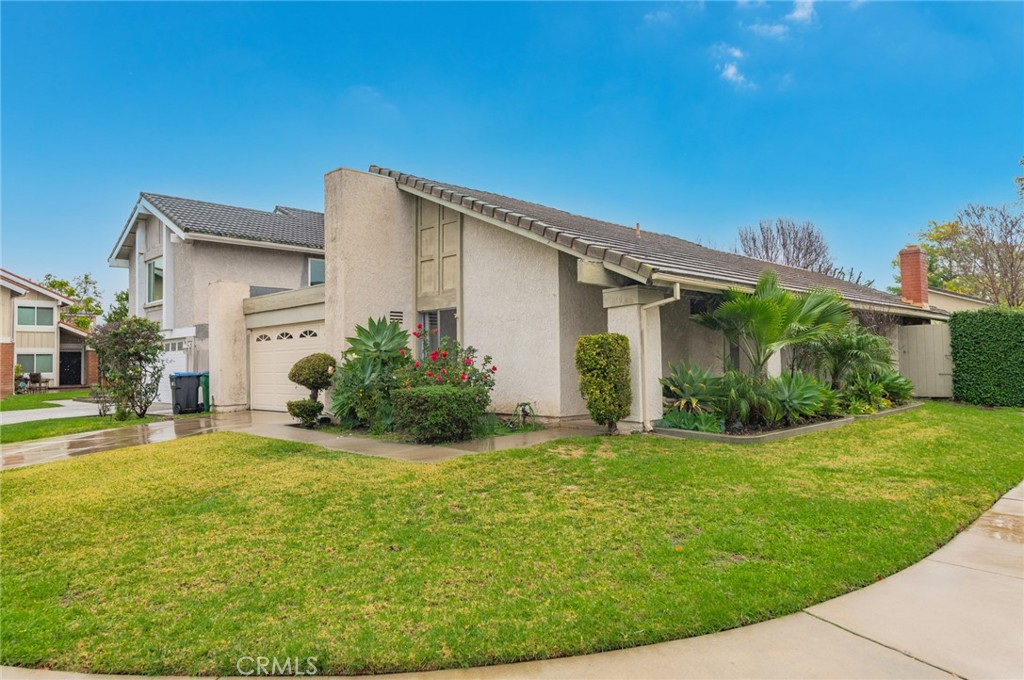 MLS #OC25282254 image #3