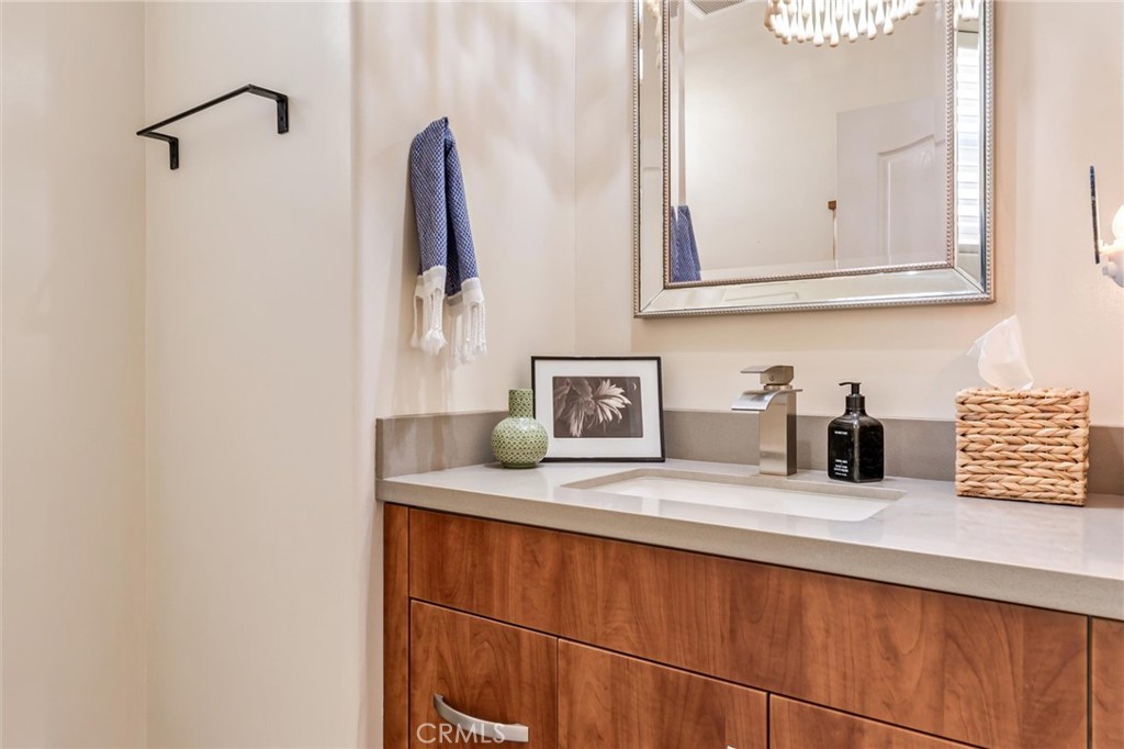 MLS #OC25282318 image #11