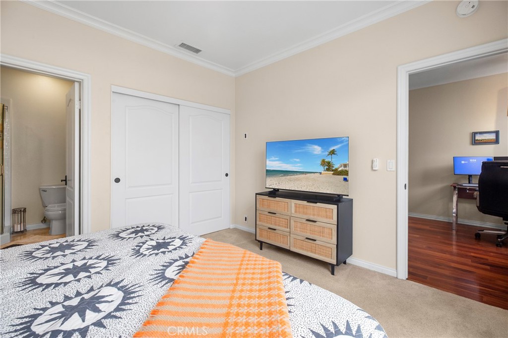 MLS #OC25282318 image #18