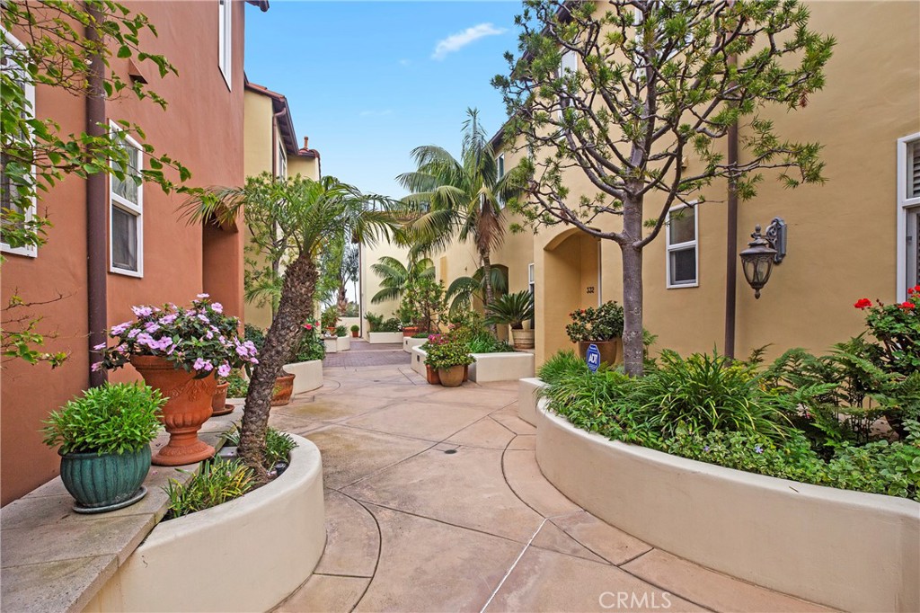 MLS #OC25282318 image #27