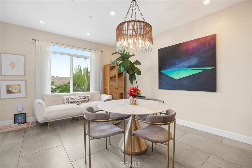 MLS #OC25282318 image #6