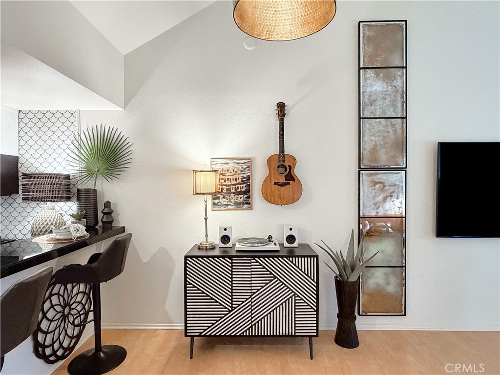 MLS #OC25282465 image #2