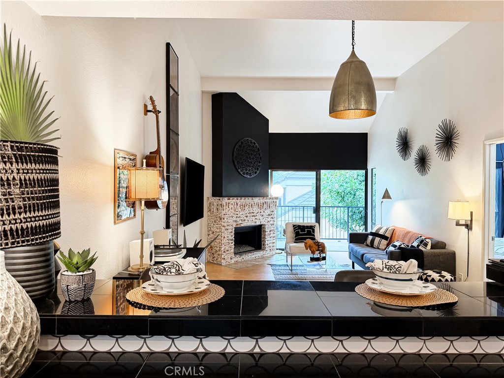 MLS #OC25282465 image #3