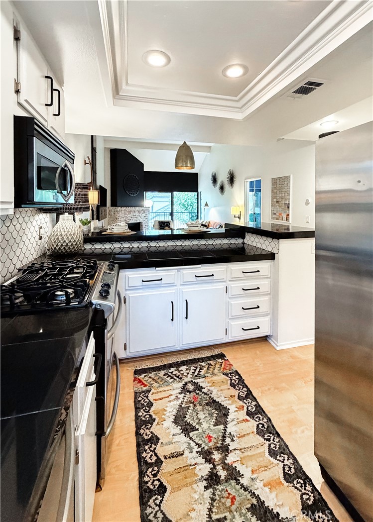 MLS #OC25282465 image #5