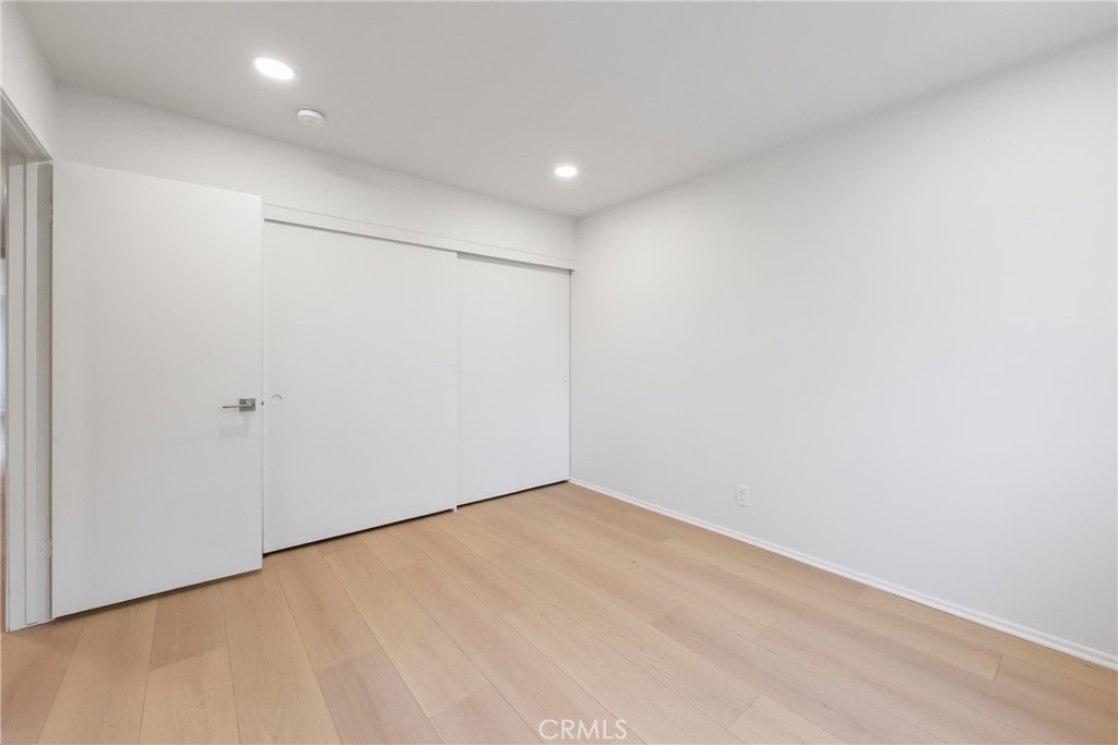 MLS #OC25282468 image #14