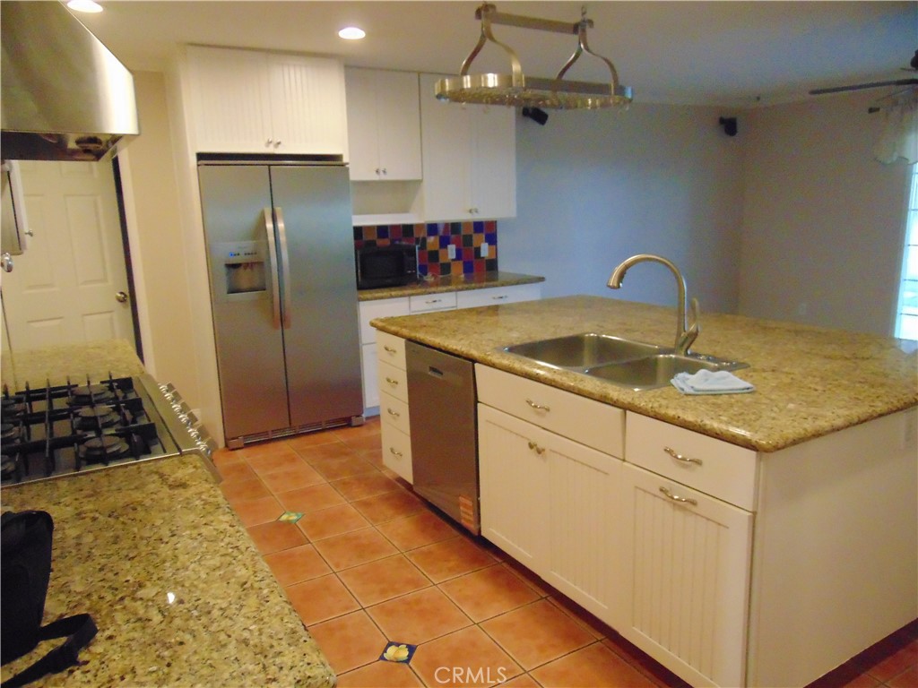 MLS #OC25282507 image #25