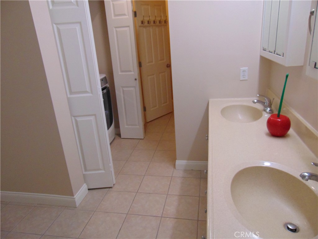 MLS #OC25282507 image #29