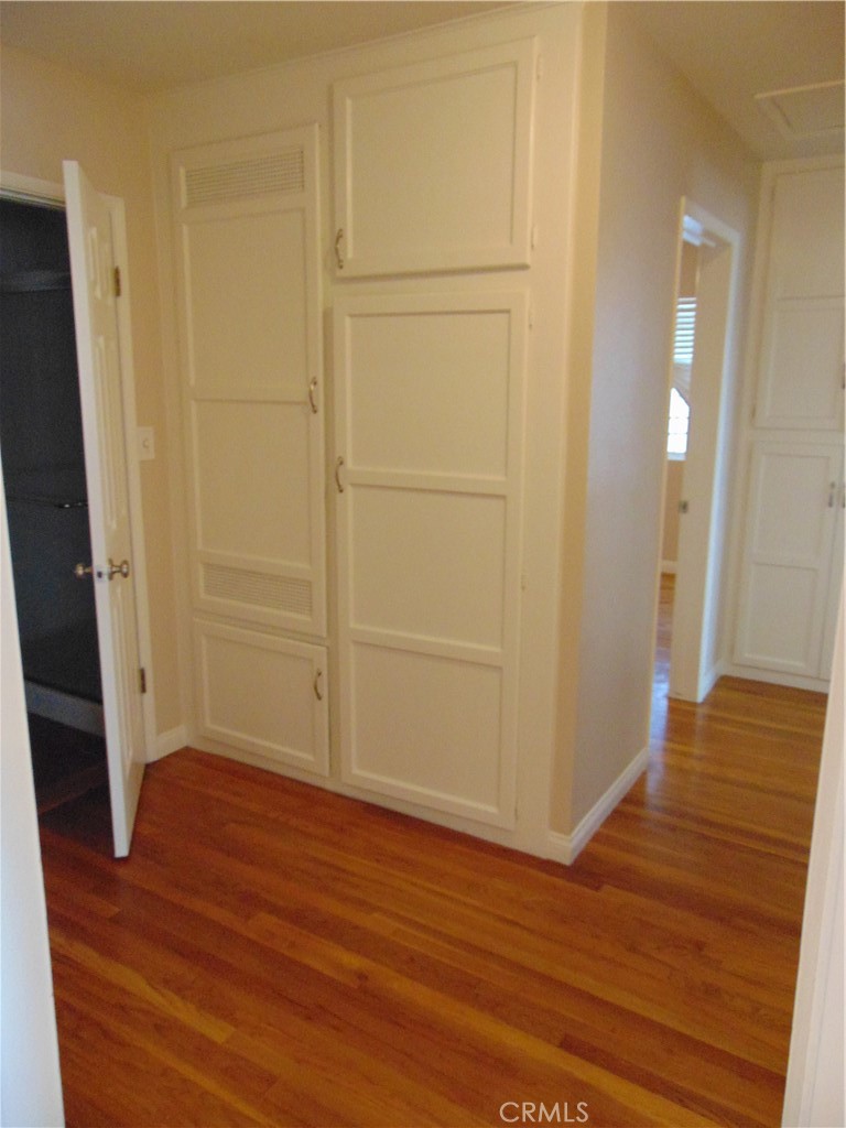 MLS #OC25282507 image #4