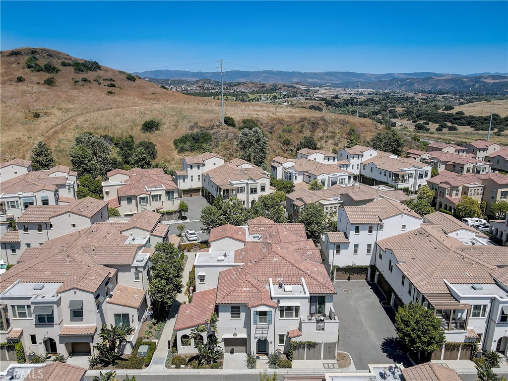 MLS #OC25282518 image #29