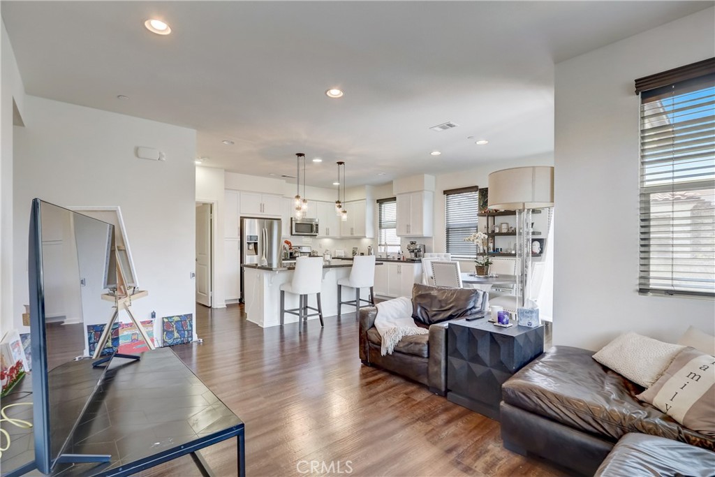 MLS #OC25282518 image #5