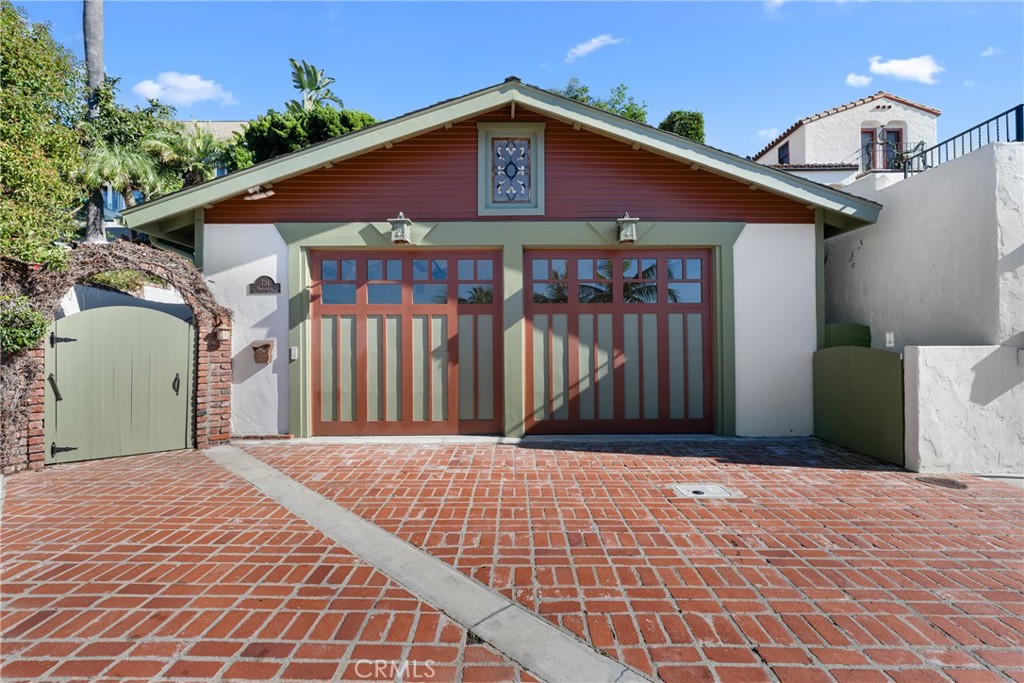 MLS #OC26002544 image #2