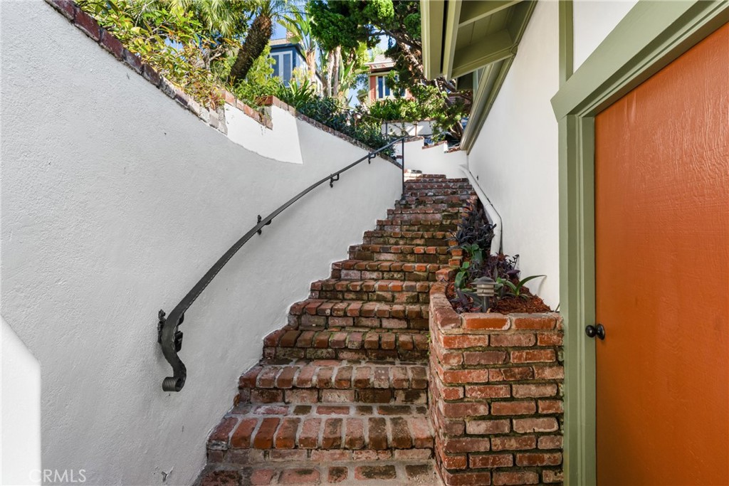 MLS #OC26002544 image #3