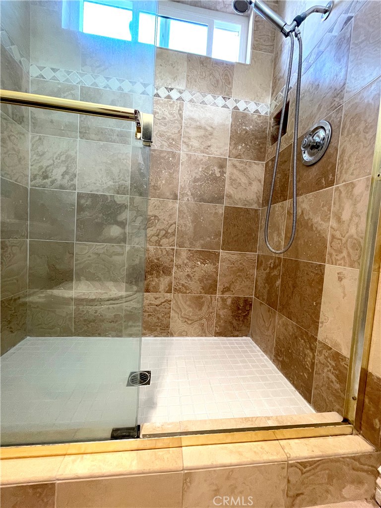 MLS #OC26004362 image #16