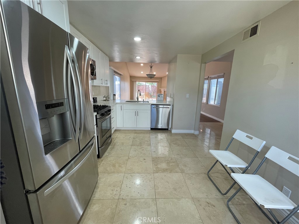 MLS #OC26004362 image #8