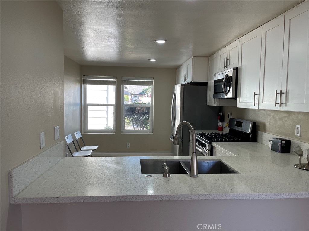 MLS #OC26004362 image #9