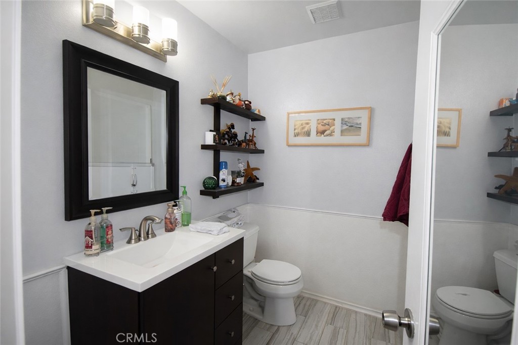 MLS #OC26004489 image #2