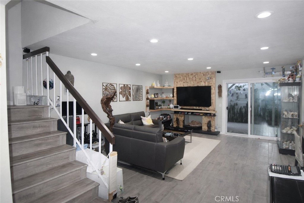 MLS #OC26004489 image #4