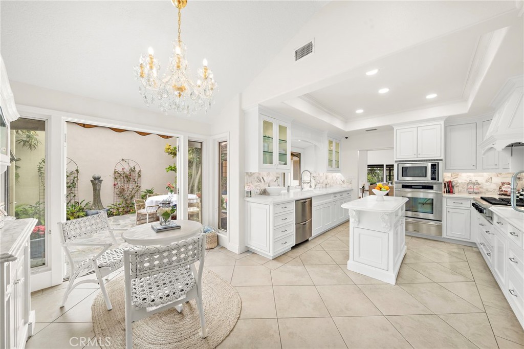 MLS #OC26004829 image #13