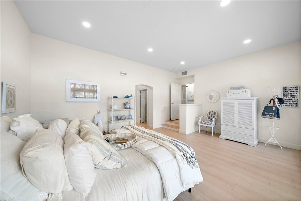 MLS #OC26004829 image #41