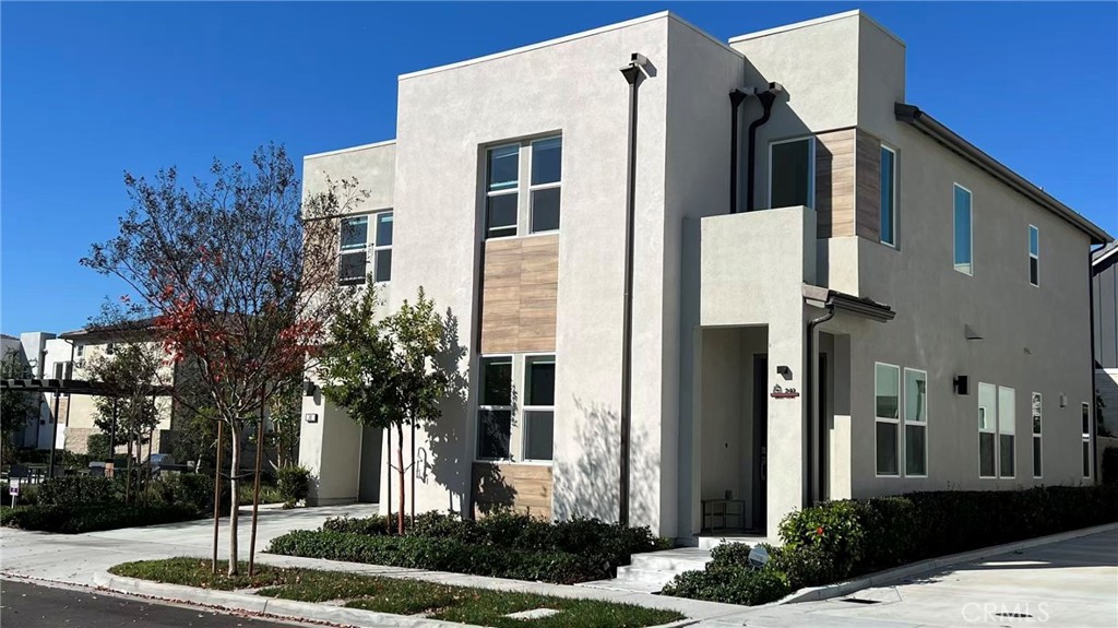 MLS #OC26005283 image #1