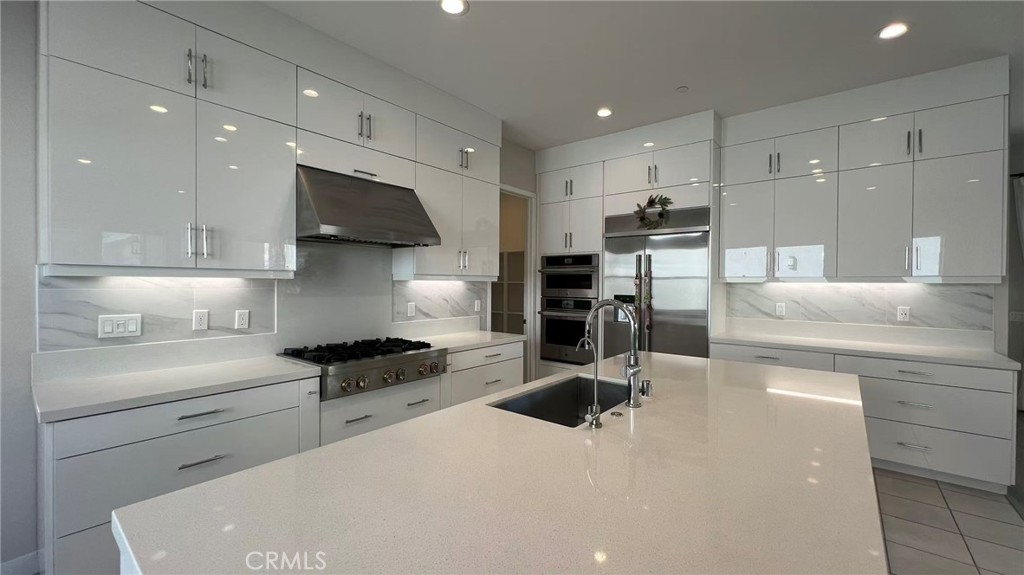 MLS #OC26005283 image #2