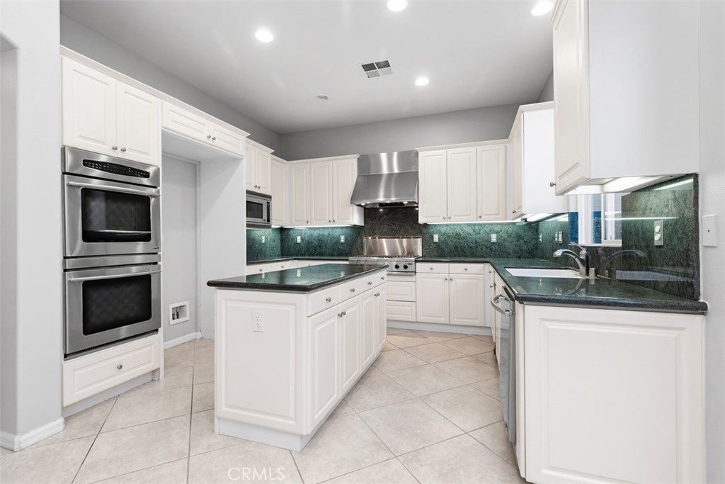 MLS #OC26005752 image #7