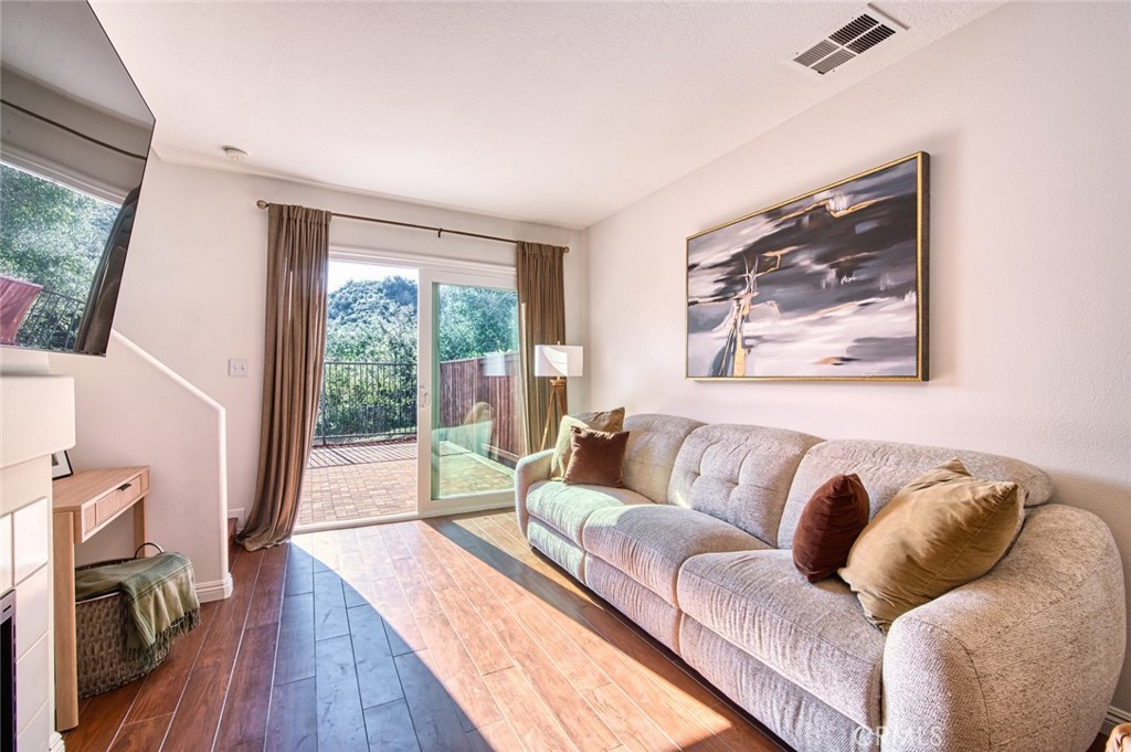 MLS #OC26005815 image #2