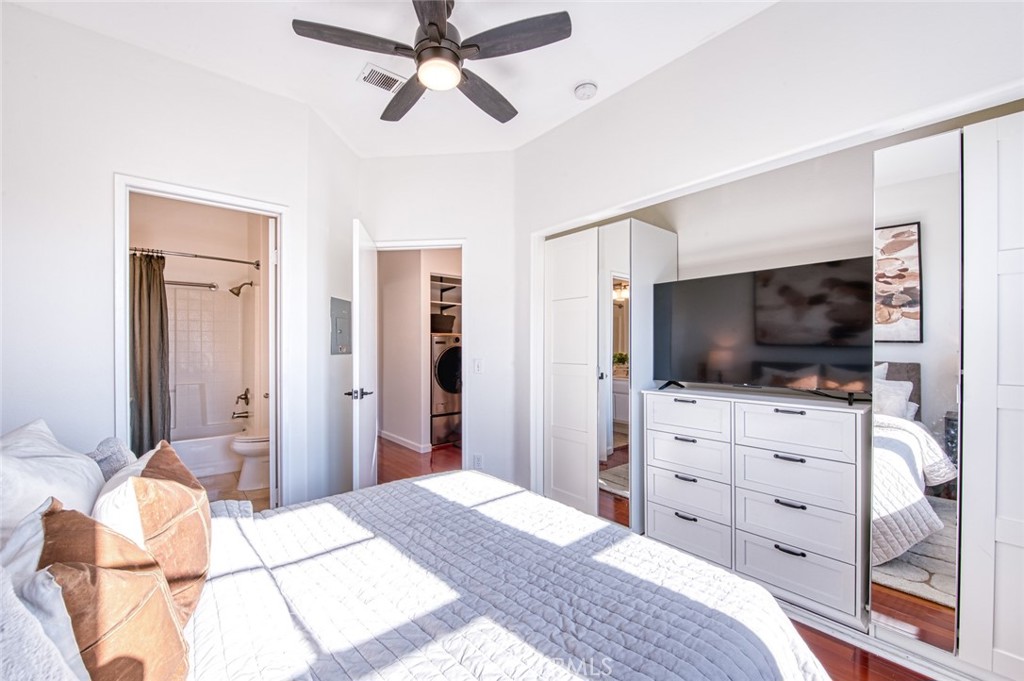 MLS #OC26005815 image #9