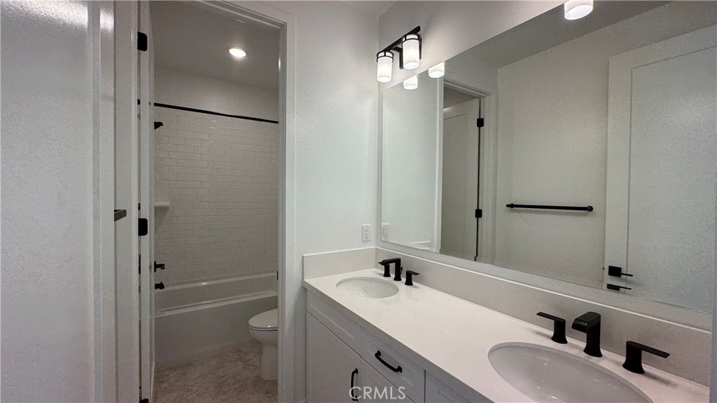 MLS #OC26006206 image #20