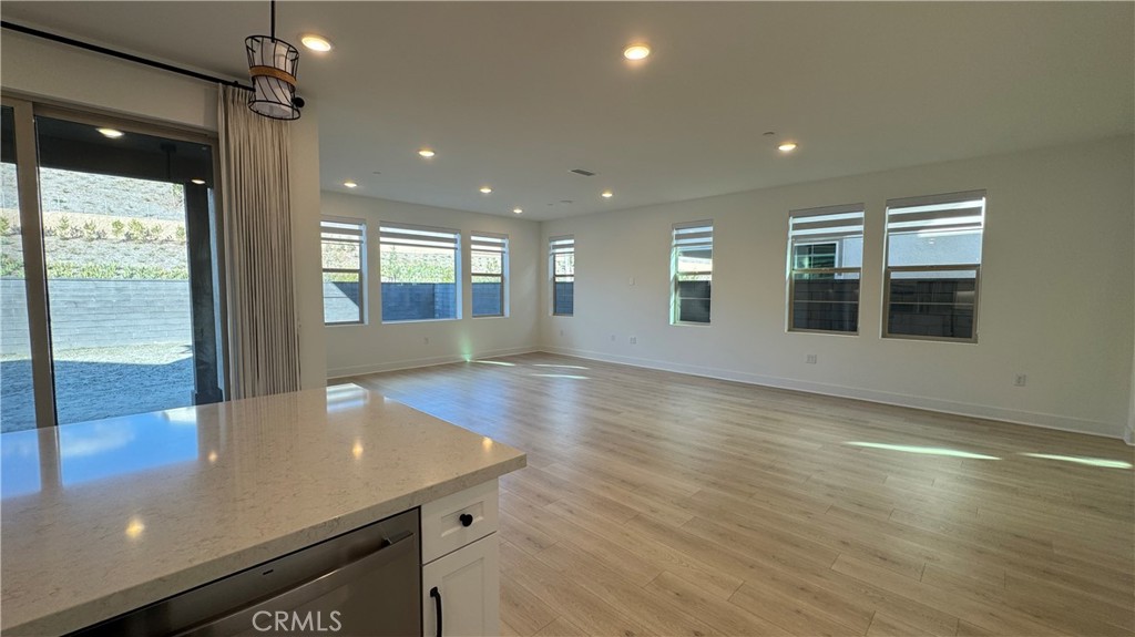 MLS #OC26006206 image #5