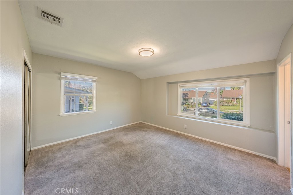 MLS #OC26006258 image #5