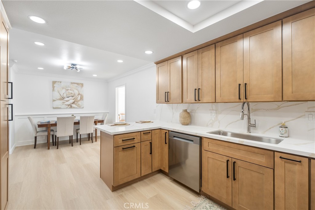 MLS #OC26006335 image #13