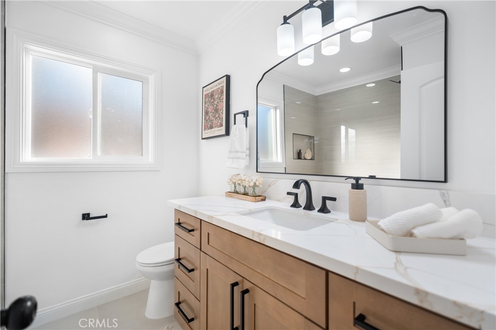 MLS #OC26006335 image #18