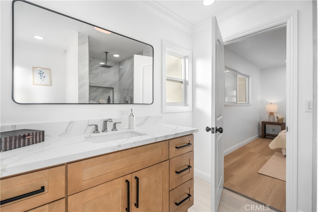 MLS #OC26006335 image #23