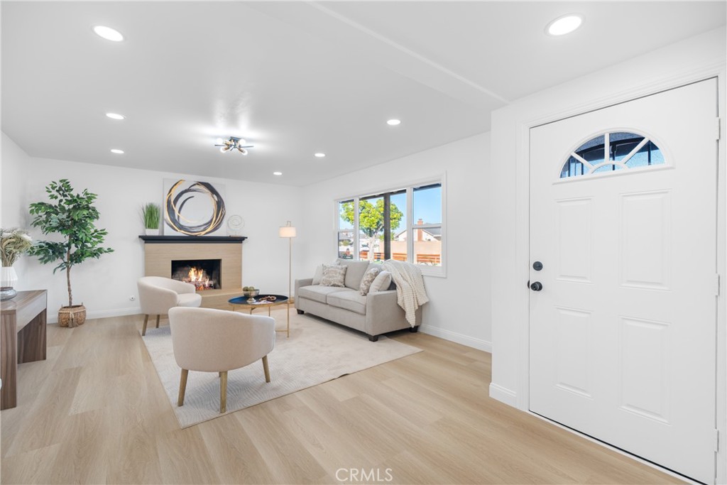 MLS #OC26006335 image #8