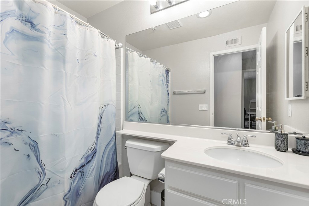 MLS #OC26006375 image #7