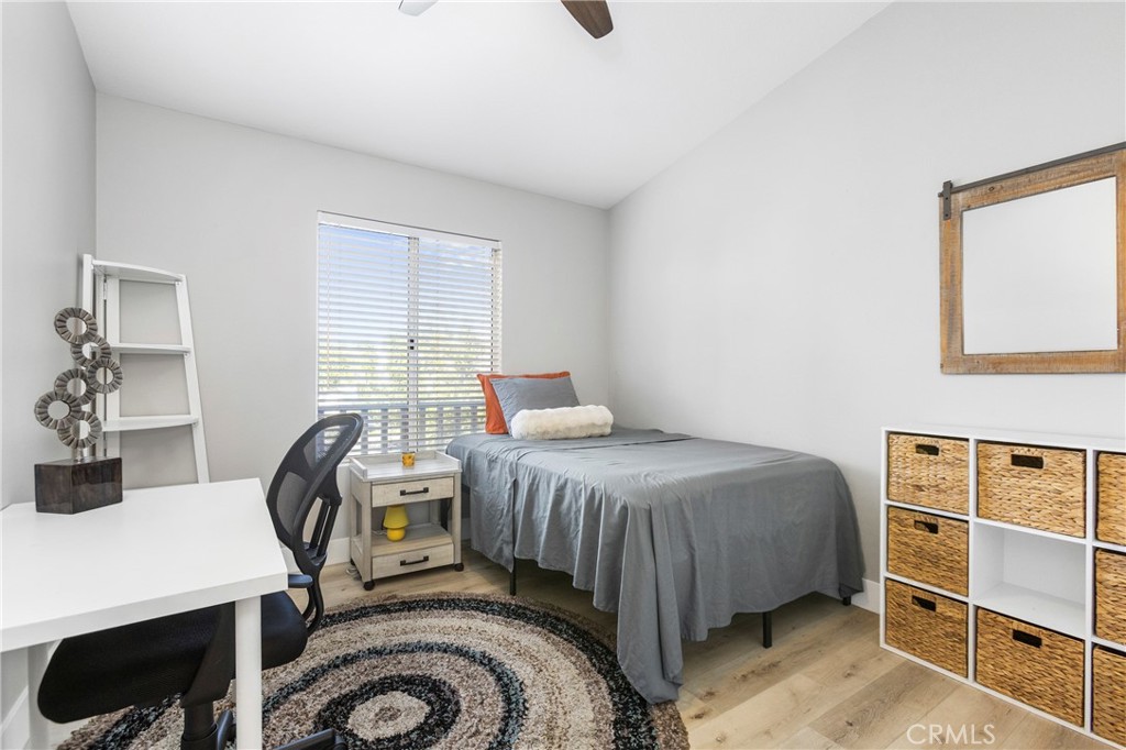 MLS #OC26006375 image #8