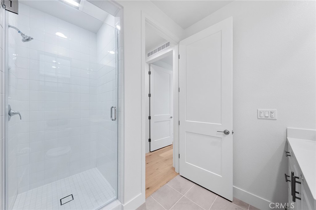 MLS #OC26006389 image #29