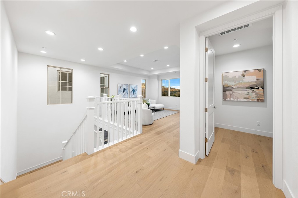 MLS #OC26006389 image #32