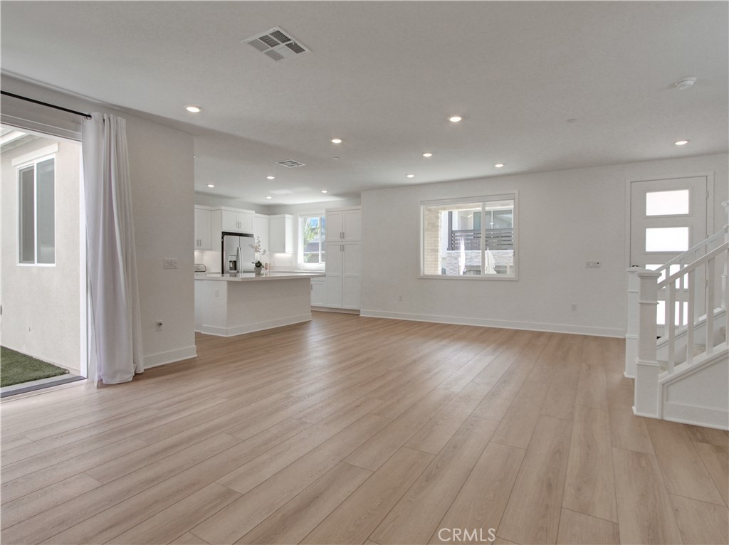 MLS #OC26006633 image #11