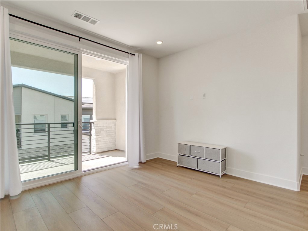 MLS #OC26006633 image #18