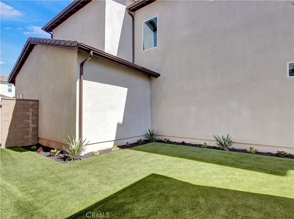 MLS #OC26006633 image #8