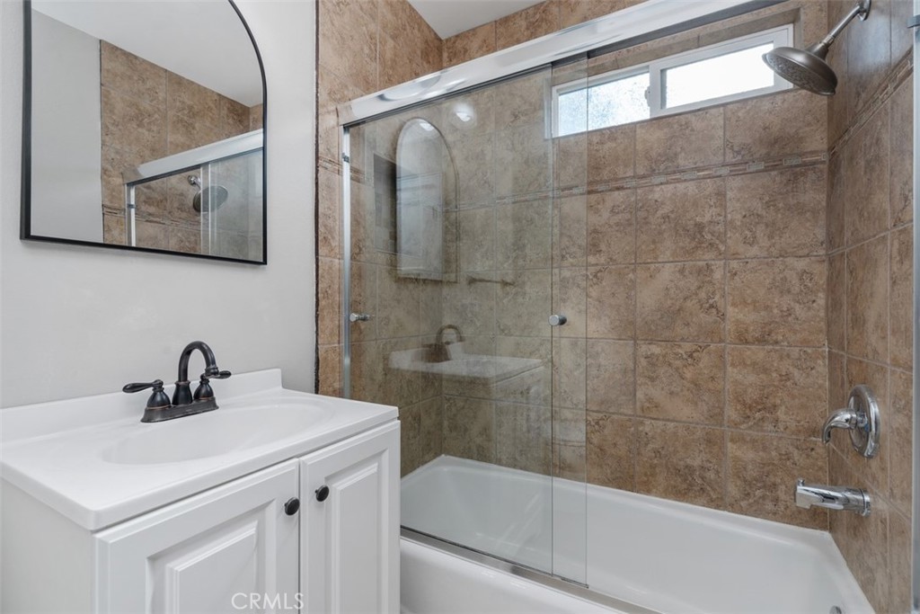 MLS #OC26006830 image #16