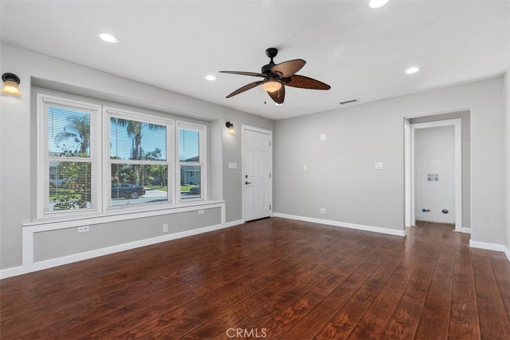 MLS #OC26006830 image #6